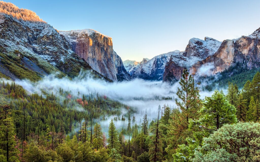 2.Yosemite National Park (California)​