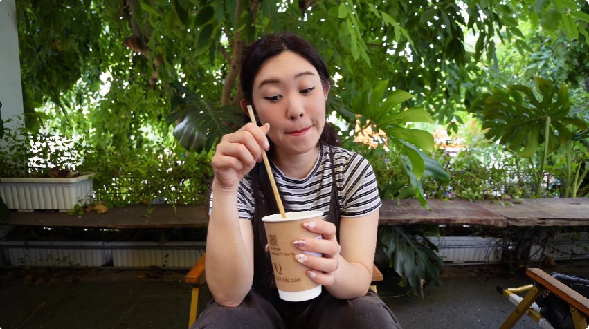 Rest at a cafe